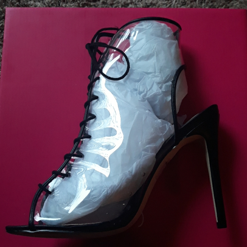 New Make an offer. Must sell today! Size 12 Heels